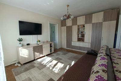 Apartament cu 2 camere semidecomandat în Govândari