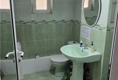 Spațiu comercial, de 52 mp, în Central - 9