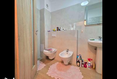 Apartament cu 3 camere decomandat în Central - 9