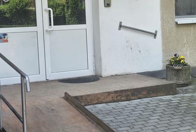 Apartament cu 3 camere decomandat în Simeria - 4