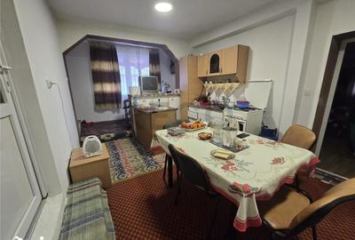 Casă cu 5 camere cu Teren 2088 Mp în Mădăras - 16