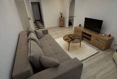 Apartament cu 3 camere în Berceni - 1