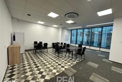 Spațiu comercial, de 248 mp, în Politehnica - 6