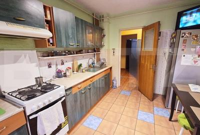 Apartament cu 4 camere,decomandat,77 mp, zona centrala, Blaj - 2
