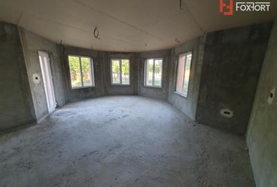 Casa individuala cu 5 camere si 2 bai, Central Jebel - 9