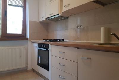 PROPRIETAR INCHIRIEZ 3 CEMERE ULTRACENTRAL CU LOC PARCARE GRATUIT - 1