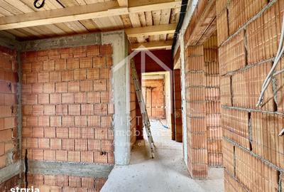 Casă cu 4 camere cu Teren 310 Mp în Cristian - 9