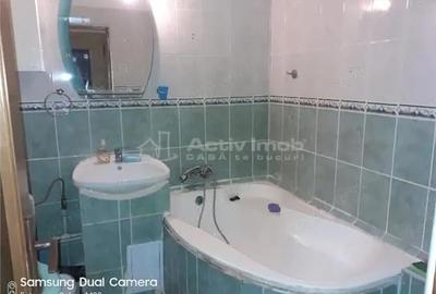 Apartament cu 3 camere decomandat în 1 Mai - 2