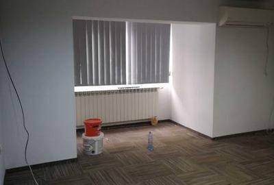 Casă cu 4 camere cu Canalizare în Central - 3