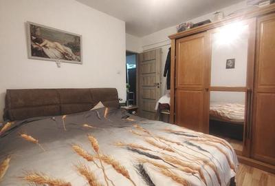 Apartament cu 2 camere decomandat, mobilat în Cantacuzino