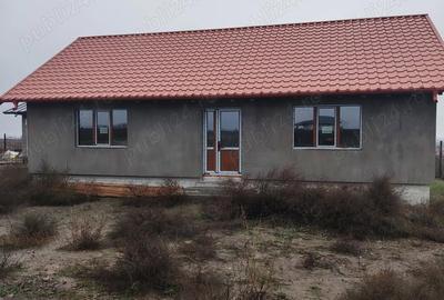 Casă cu Teren 500 Mp în Șendreni - 1