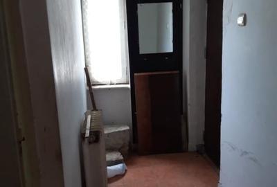 Vand apartament 2 camere etaj 1 Moroasa Resita - 3