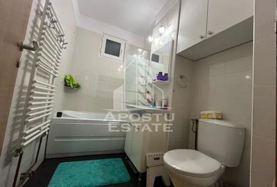 Apartament cu 3 camere,decomandat, 2 bai, etaj intermediar, Girocului - 11