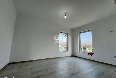 Casă cu 3 camere cu Teren 400 Mp în Voinești - 8