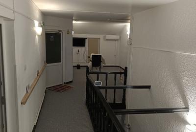 Casă cu 4 camere în Central - 1