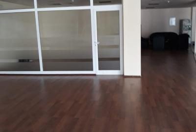 Spațiu comercial, de 200 mp, în Păcurari