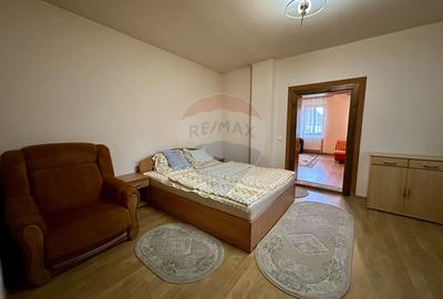 Casă  cu 5 camere de vânzare in Apos - 3