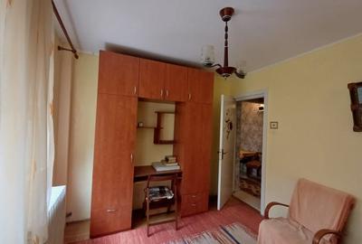 Apartament cu 3 camere semidecomandat, mobilat în Tătărași - 4