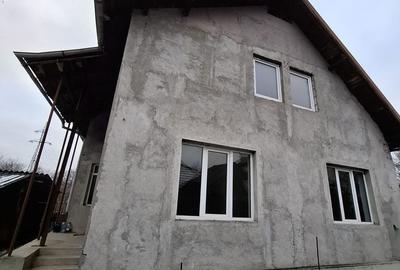 Casă cu 3 camere cu Teren 565 Mp în Goranu - 1