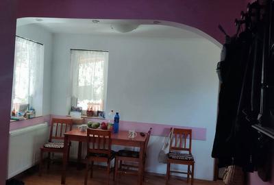 Casă cu 5 camere cu Teren 500 Mp în Berceni - 2