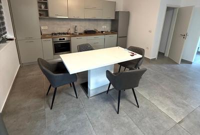 De închiriat: Triplex modern – 75 mp utili + 225 mp teren - 4