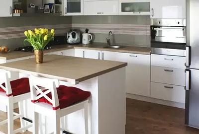 Apartament cu 4 camere decomandat în Theodor Pallady