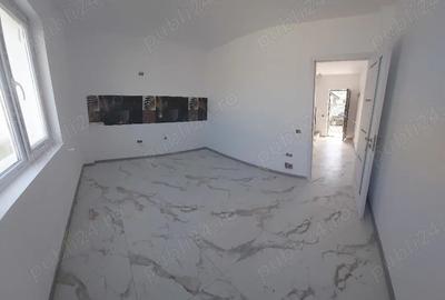 Casa Single-parter cu mansarda, bucatarie inchisa, 4 camere, 300 mp teren - 1