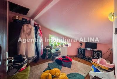 Casă cu 5 camere cu Teren 329 Mp în Ceangăi - 4