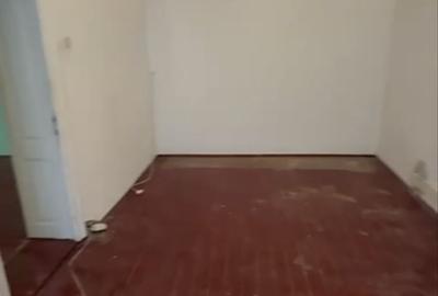 Casă cu 3 camere cu Canalizare în Central - 4