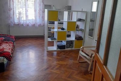 Apartament de vinzare - 1