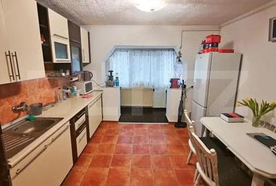 Apartament cu 3 camere semidecomandat în Central - 2
