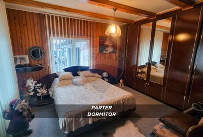 Casă cu 10 camere cu Teren 750 Mp în Central - 40