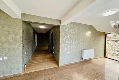 Casă cu 5 camere cu Teren 450 Mp în Central - 13