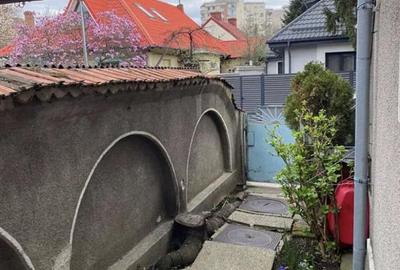 Apartament cu 3 camere semidecomandat în Decebal - 3