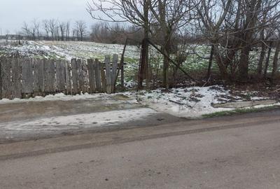 Teren de 4300 mp, în Unirea - 2