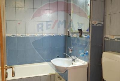 Apartament cu 3 camere de vanzare in zona Central/Fagaras - 14