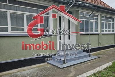 Casă cu 3 camere cu Teren 1318 Mp în Central - 11