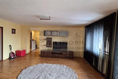 Apartament cu 3 camere semidecomandat în Gară - 3