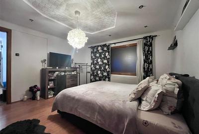 Apartament cu 2 camere decomandat în Micro 3 - 4