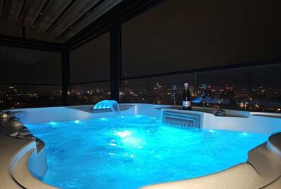 Spațiu comercial, de 182 mp, în Central - 13