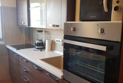 Apartament cu 3 camere decomandat în Tineretului - 1
