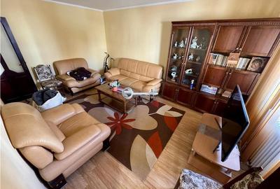 Apartament cu 3 camere decomandat în Cug - 2