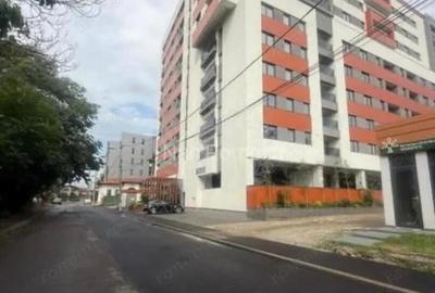 2 CAMERE // NEMOBILAT // COMPLEX BUCEGI // CENTRAL - 1