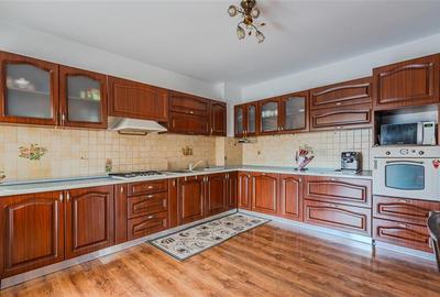 Hotel/Pensiune, de 480 mp, în Tractorul - 15