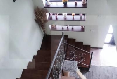 Casă cu 4 camere în 1 Decembrie - 17