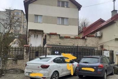 Casă în Central - 2