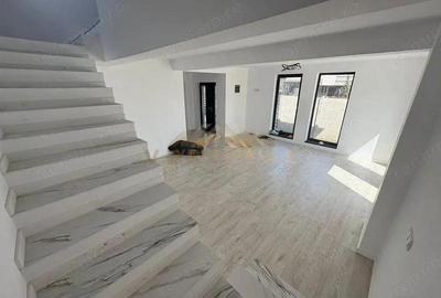 Casă cu 4 camere cu Canalizare în Vidra - 1