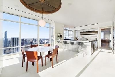 Penthouse cu 7 camere decomandat în Nordului