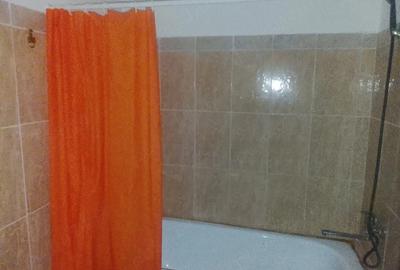 Casă cu 4 camere cu Teren 1100 Mp în Central - 3