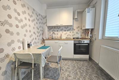 Garsonieră decomandată, mobilată în Central - 7